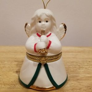 Porcelain Cherub Ornament/Music Box